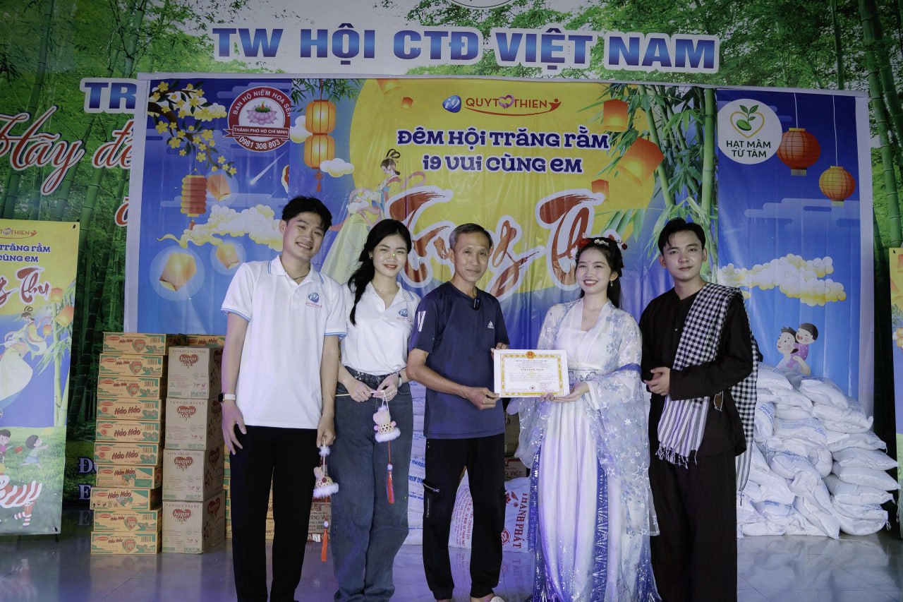ĐÊM HỘI TRĂNG RẰM, i9 CÙNG EM VUI TRUNG THU
